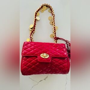 Italian leather bag with coin chain